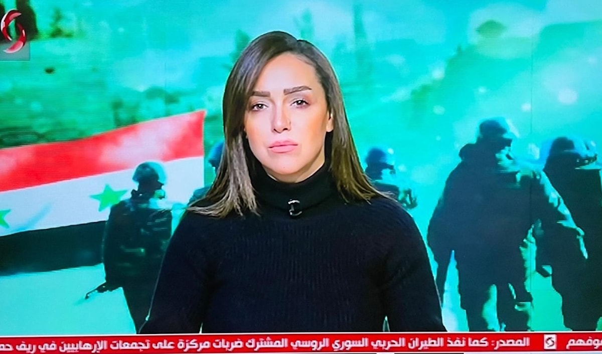 استبعاد كل فريق المذيعين باعتبارهم وجوهاً مرتبطة بالنظام السابق