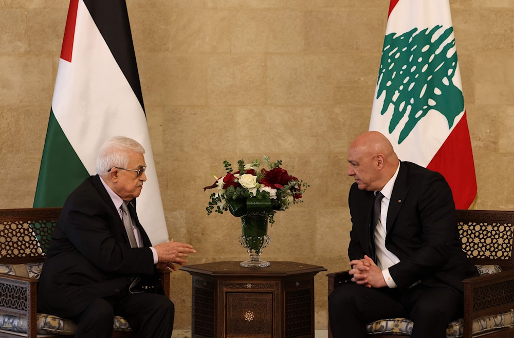 رئيس الجمهورية جوزاف عون يستقبل نظيره الفلسطيني في قصر بعبدا (أ ف ب)