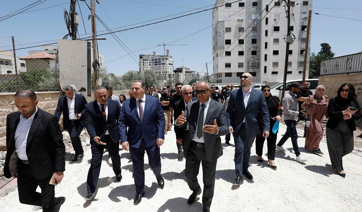 قال جيش الاحتلال إنه أطلق «طلقات تحذيرية» تجاه الوفد، زاعماً أن الزيارة «انحرفت» عن المسار المتفق عليه (أ ف ب)