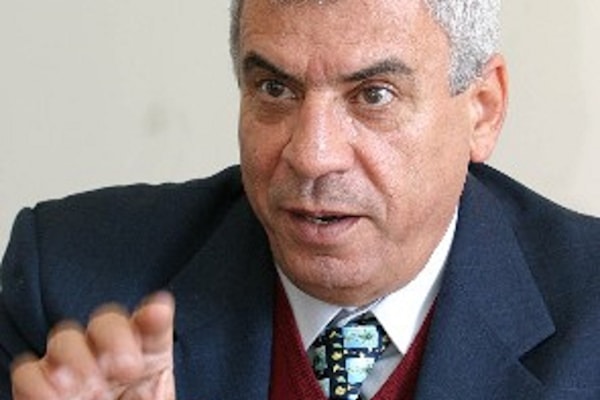 محمد علي مقلد... «في نقد الحرب الأهلية»