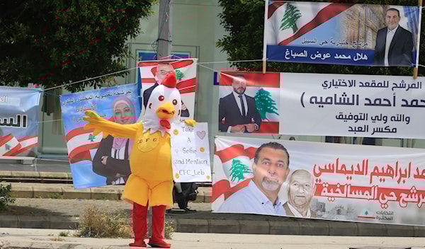 إعلانات انتخابية لمرشّحين في صيدا (علي حشيشو)