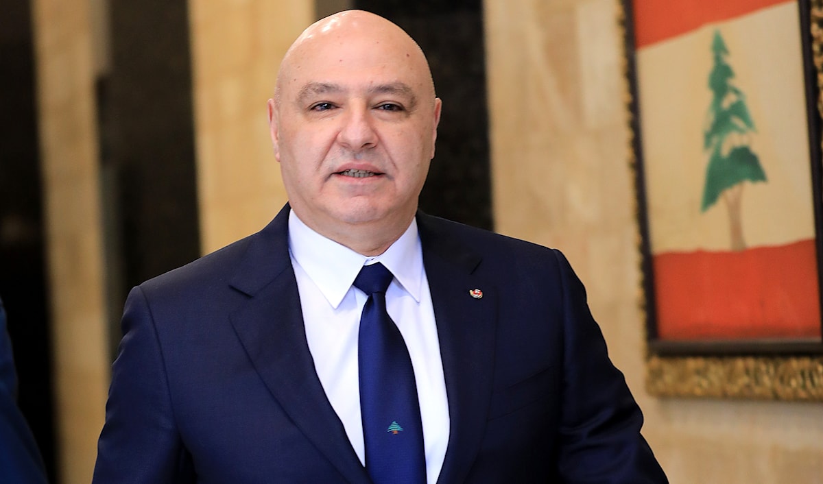 اعتبر عون أن «نجاح الانتخابات البلدية والاختيارية يؤكد على حيوية الديمقراطية اللبنانية» (هيثم الموسوي)