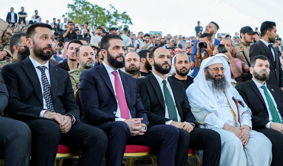 رأى الشرع أن «معركة السيطرة على حلب، كانت مختلفة، وكانت لحظة تصنعها الأمم كل قرن» (أ ف ب)