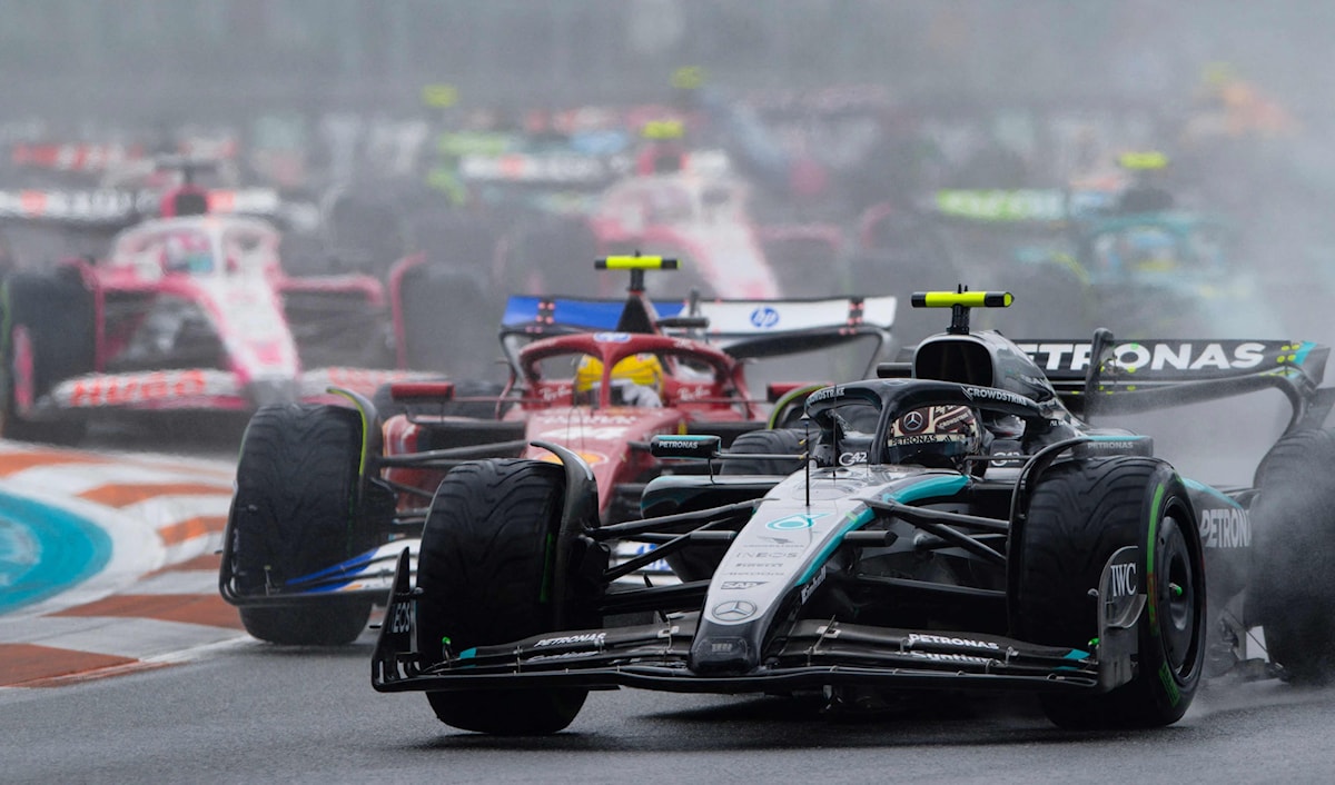 احتل البريطاني لويس هاميلتون (فيراري) المركز الثالث