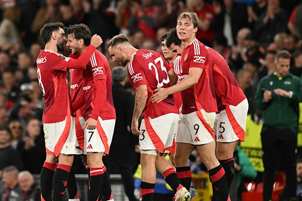تأهّل يونايتد إلى نهائي مسابقة «يوروبا ليغ» لكرة القدم (أ ف ب)