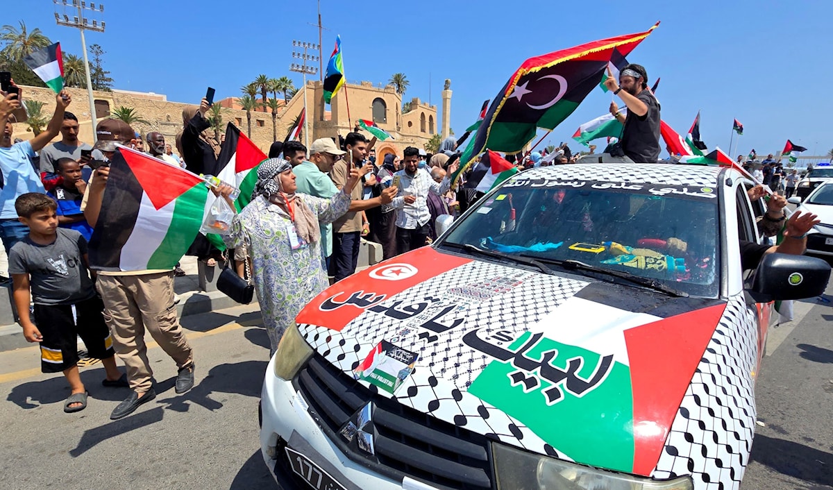 دخلت «قافلة الصمود» صباح اليوم إلى العاصمة الليبية طرابلس (أ ف ب)