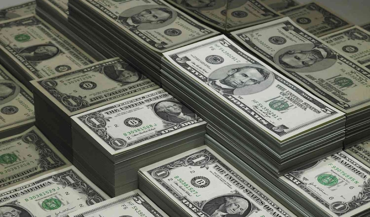 خسر الدولار 0,86% من قيمته مقابل اليورو (من الويب)