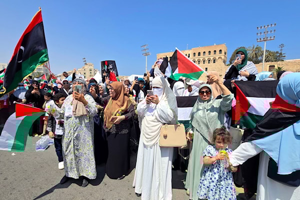 تعرض المنظمون لـ «حصار منهجي» بمنعهم من الحصول على الغذاء والماء والأدوية وقطع الاتصالات (أ ف ب)