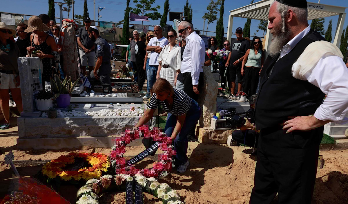 في الداخل الإسرائيلي، يبدو أن الرأي العام موحّد إلى حد كبير على دعم العملية العسكرية ضد إيران (أ ف ب)