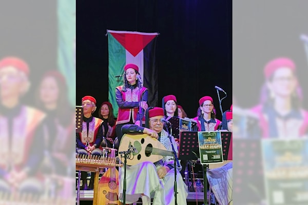 من الأمسية الباريسية