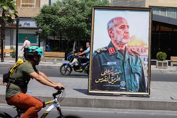تدرك إسرائيل، ومعها الولايات المتحدة، أنّ الجبهة الداخلية الإيرانية تشكّل محوراً حيويّاً في قدرة النظام على الصمود والمواجهة (أ ف ب)