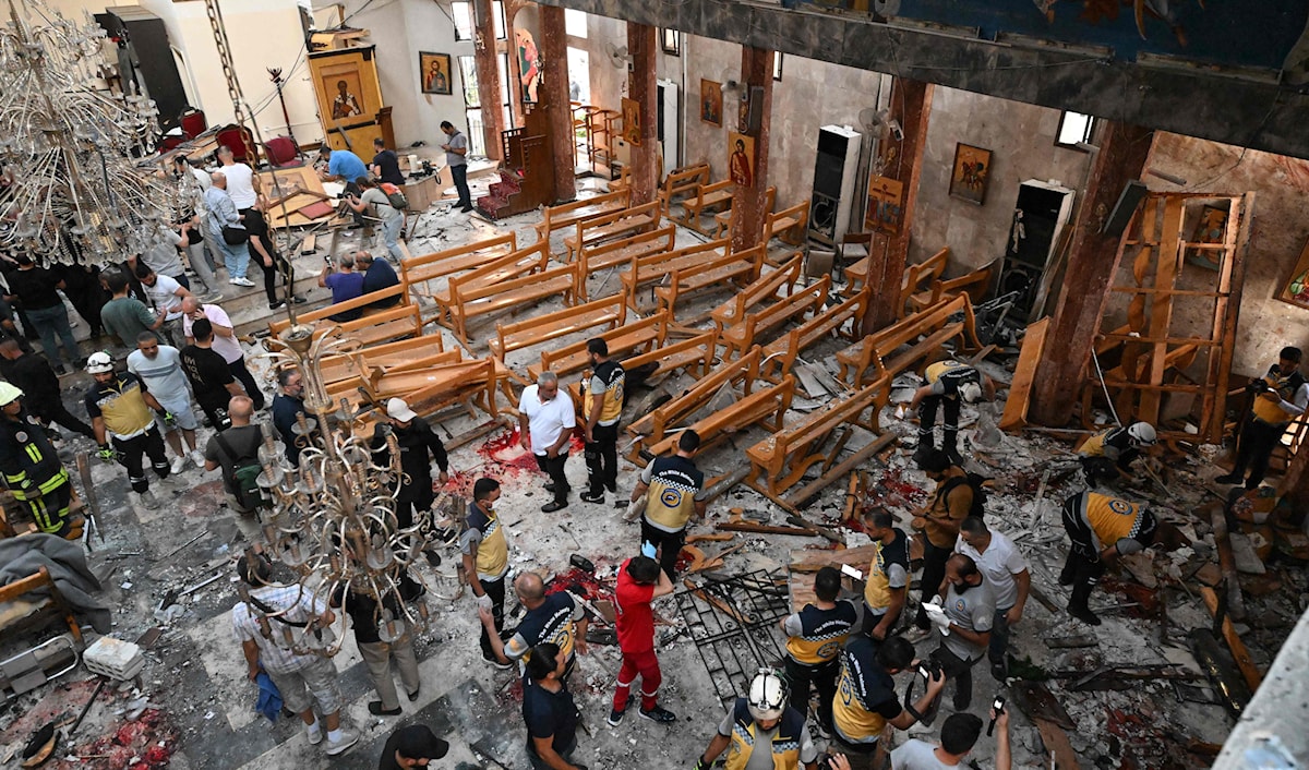 البطريرك يوحنا العاشر «يجري اتصالاته لنقل الصورة السوداوية من دمشق إلى العالم أجمع» (أ ف ب)