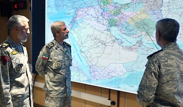 تداول وسائل إعلام خبراً مفاده أن البرلمان الإيراني وافق على إغلاق مضيق هرمز (أ ف ب)