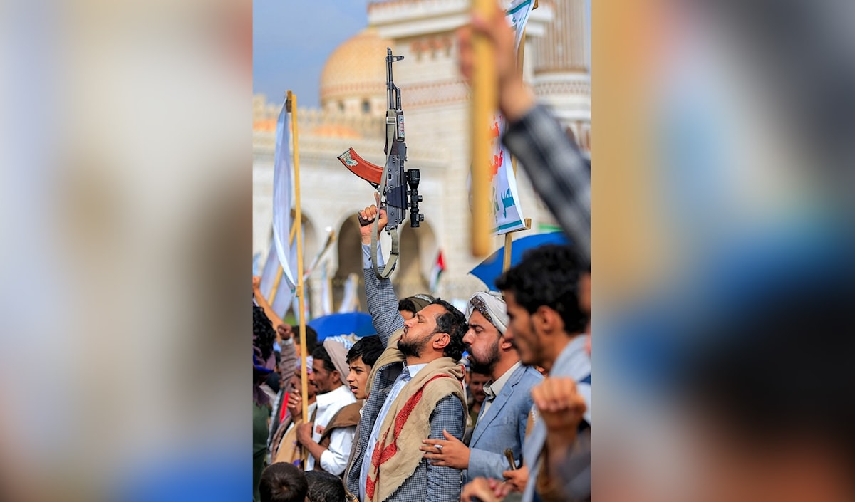يمنيون ينتصرون لإيران في صنعاء (أ ف ب)