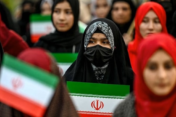آخر نكتة... تحرير الايرانيات بصواريخ الاستعمار!