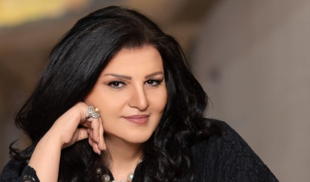 يُفتتح المهرجان بعرض «ديوانية حب» الذي يجمع ريهام عبد الحكيم، جاهدة وهبة، ولبانة القنطار