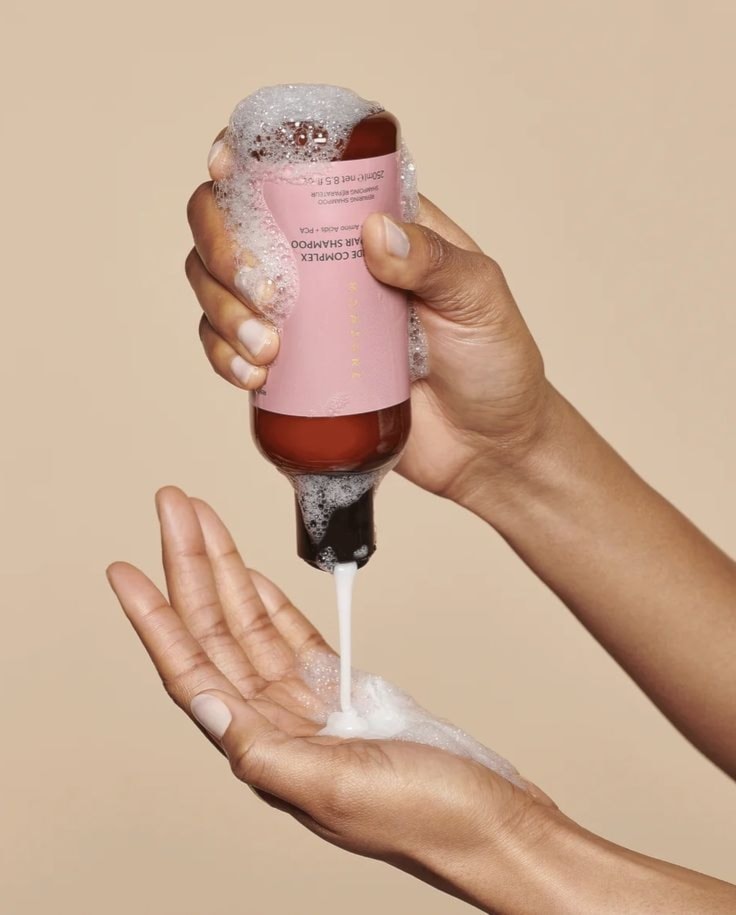 شامبو للتنظيف العميق (Clarifying Shampoo) 
