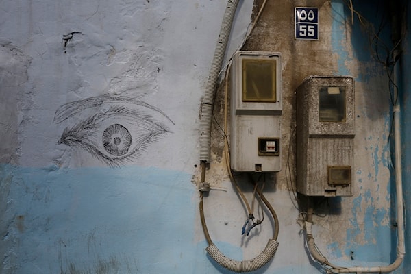 هناك عشرات آلاف طلبات تركيب العدادات التي تنتظر التنفيذ (أرشيف)