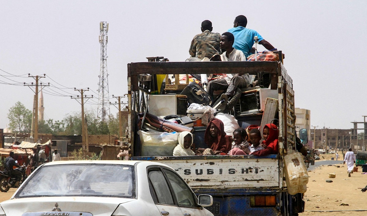 نحو 4 ملايين شخص فروا خارج السودان منذ اندلاع الحرب في نيسان 2023 (أ ف ب)