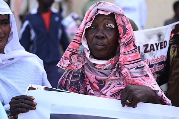 وصف مراقبون سودانيون زيارة مدير المخابرات الإثيوبية، إلى بورتسودان، بأنها رسالة مباشرة من الإمارات عبر «الوسيط الإثيوبي» (أ ف ب)