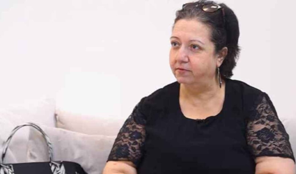 بدأت مسيرتها الفنية في تسعينيات القرن الماضي