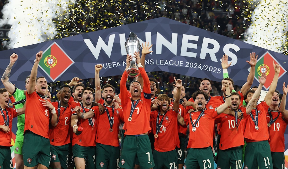 تُوّجَ منتخب البرتغال بلقب النسخة الرابعة من مسابقة كأس الأمم الأوروبية لكرة القدم.