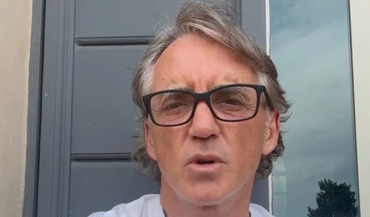 مانشيني: «أنا متألم من أجل غزة وأود أن أقول شيئاً بسيطاً بصفتي إنساناً قبل أن أكون مواطناً إيطالياً كفى استهدافاً للمدنيين في غزة».