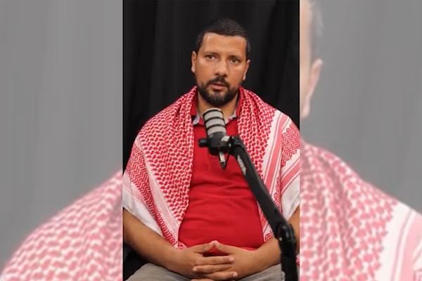 نبيل شنوفي أحد الناطقين الرسميين باسم «قافلة الصمود»