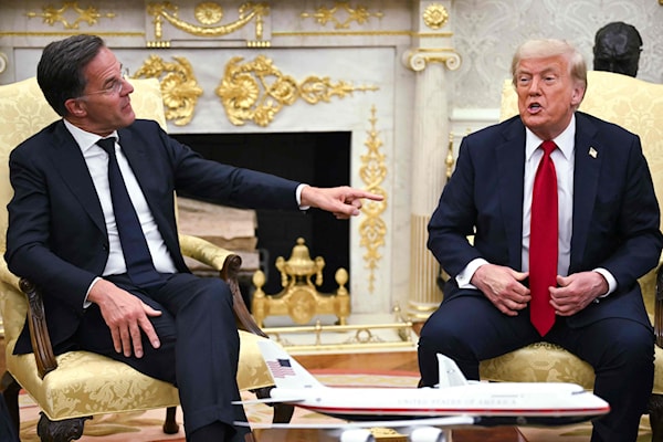 حذّر ترامب من أنّ روسيا ستكون عرضة لرسوم جمركية مرتفعة، في حال لم يتمّ التوصّل إلى اتفاق سلام مع أوكرانيا «خلال 50 يوماً» (أ ف ب)