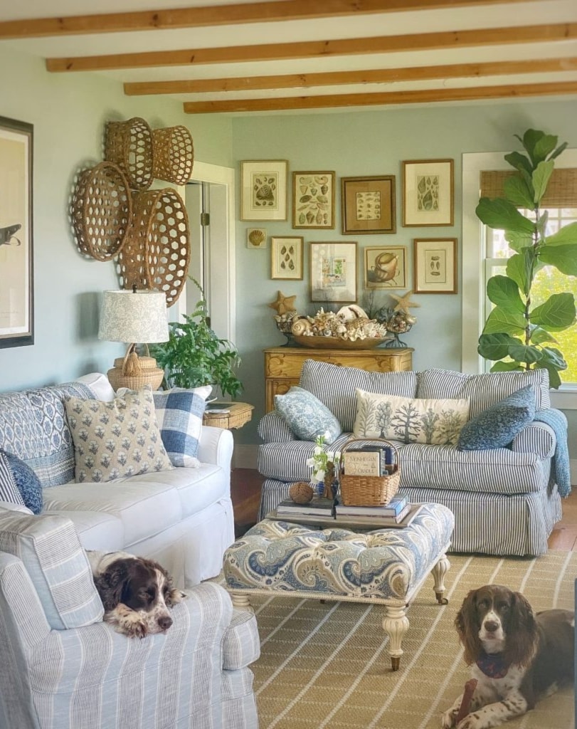 يعتمد أسلوب «Summer Cottage» على ألوان باهتة محايدة