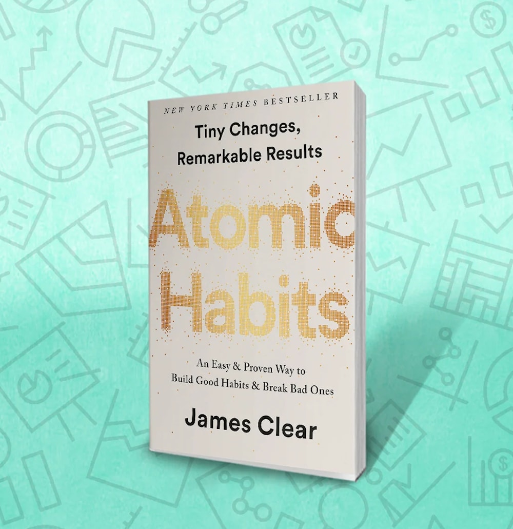 تبقى عناوين شهيرة مثل Atomic Habits وAwaken the Giant Within ضمن الأكثر تأثيراً