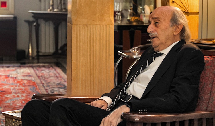 سلام وجنبلاط يشددان على وحدة سوريا وتهدئة الداخل اللبناني (أ ف ب)