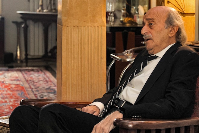 سلام وجنبلاط يشددان على وحدة سوريا وتهدئة الداخل اللبناني (أ ف ب)