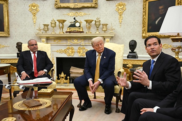 وزير الخارجية الأميركي، ماركو روبيو، متحدّثاً عن سوريا بحضور ترامب (أ ف ب)