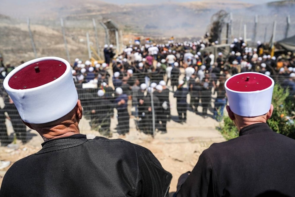  زار وفد درزي من سوريا الأراضي الفلسطينية المحتلة بطلب من الشيخ موفق طريف (من الويب)