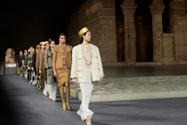 مجموعة Métiers d'Art في نيويورك عام 2018 داخل متحف «متروبوليتان للفنون»