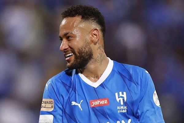 انضم نيمار إلى الهلال في آب 2023 في صفقة لموسمين قُدّرت بنحو 100 مليون يورو وراتب سنوي بالمبلغ عينه (ويب)