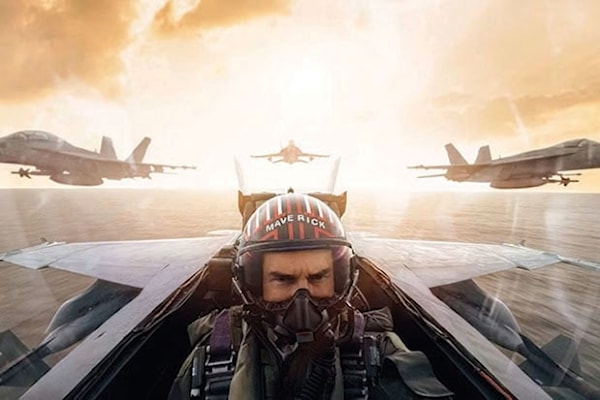 يظهر فيلم Top Gun: Maverick «العدو» على أنه قوة مجهولة تطوّر منشأة نووية سرّية تحت الجبال