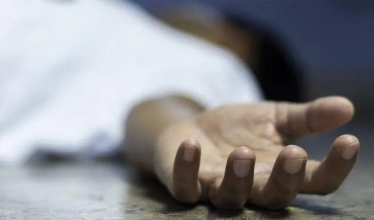 عُثر على المغدور جثة، متعرضاً للضرب على رأسه من آلة حادة (من الويب)