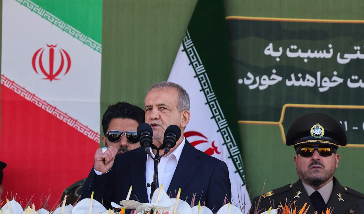 الرئيس الإيراني مسعود بزشكيان (أ ف ب)