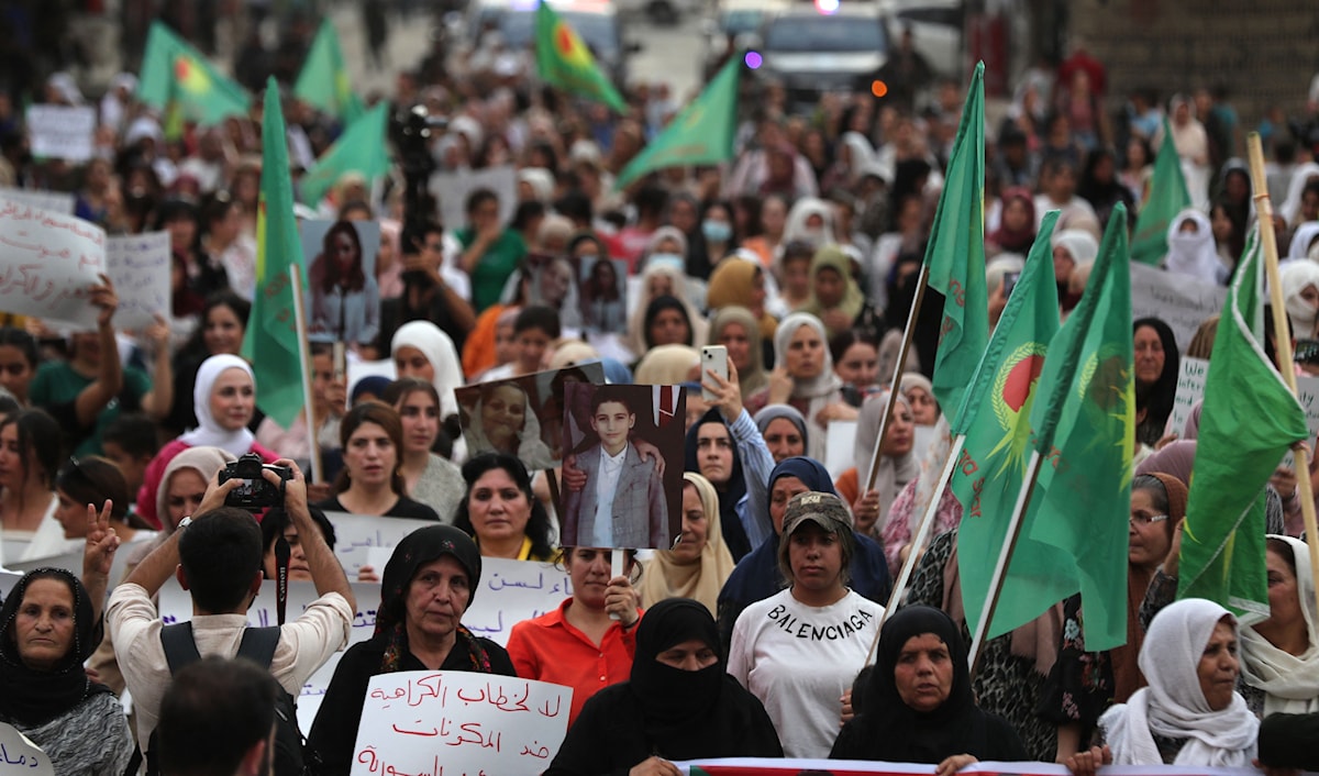 يبدو أن اتساع فجوة الخلاف بين الطرفين حول القضايا الرئيسية، يجعل الاندماج ضمن مفاوضات أو اتفاق أمراً شديد الصعوبة (أ ف ب)