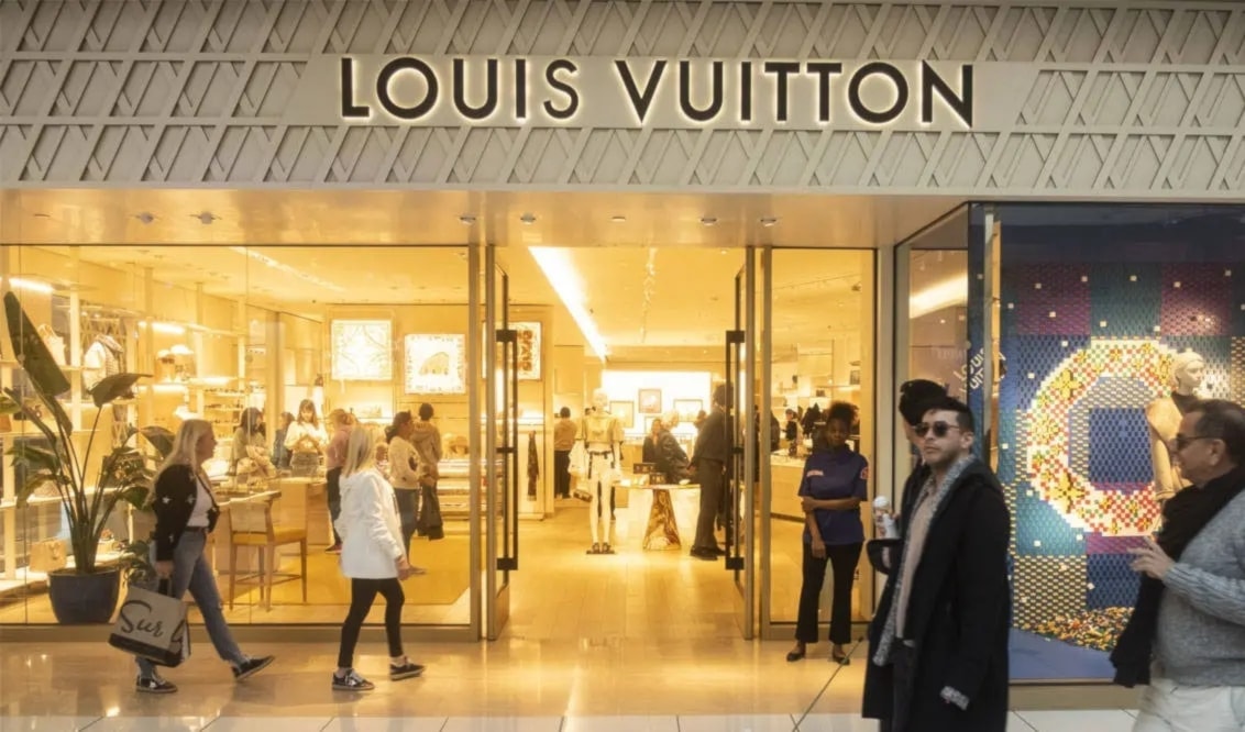 انخفضت إيرادات LVMH بنسبة 9% في الربع الثاني من العام