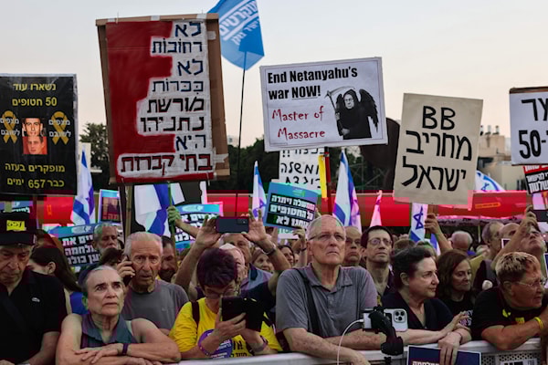 لا ترى القاهرة والدوحة في ما جرى انهياراً للمفاوضات، بل تعتبرانه «تعليقاً مؤقّتاً قابلاً للاستئناف» (أ ف ب)