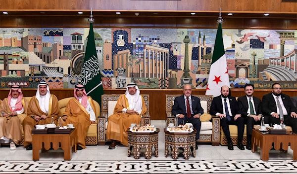 العبرة ليست فقط في قيمة ما يعلن عنه من مشاريع استثمارية، وإنّما في القطاعات التي تستهدفها (أ ف ب)