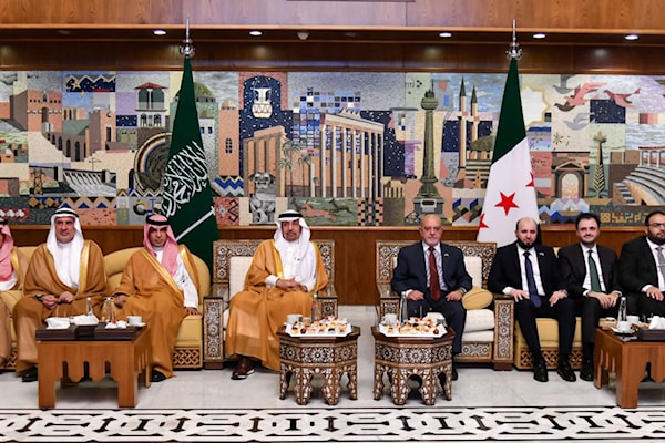 العبرة ليست فقط في قيمة ما يعلن عنه من مشاريع استثمارية، وإنّما في القطاعات التي تستهدفها (أ ف ب)