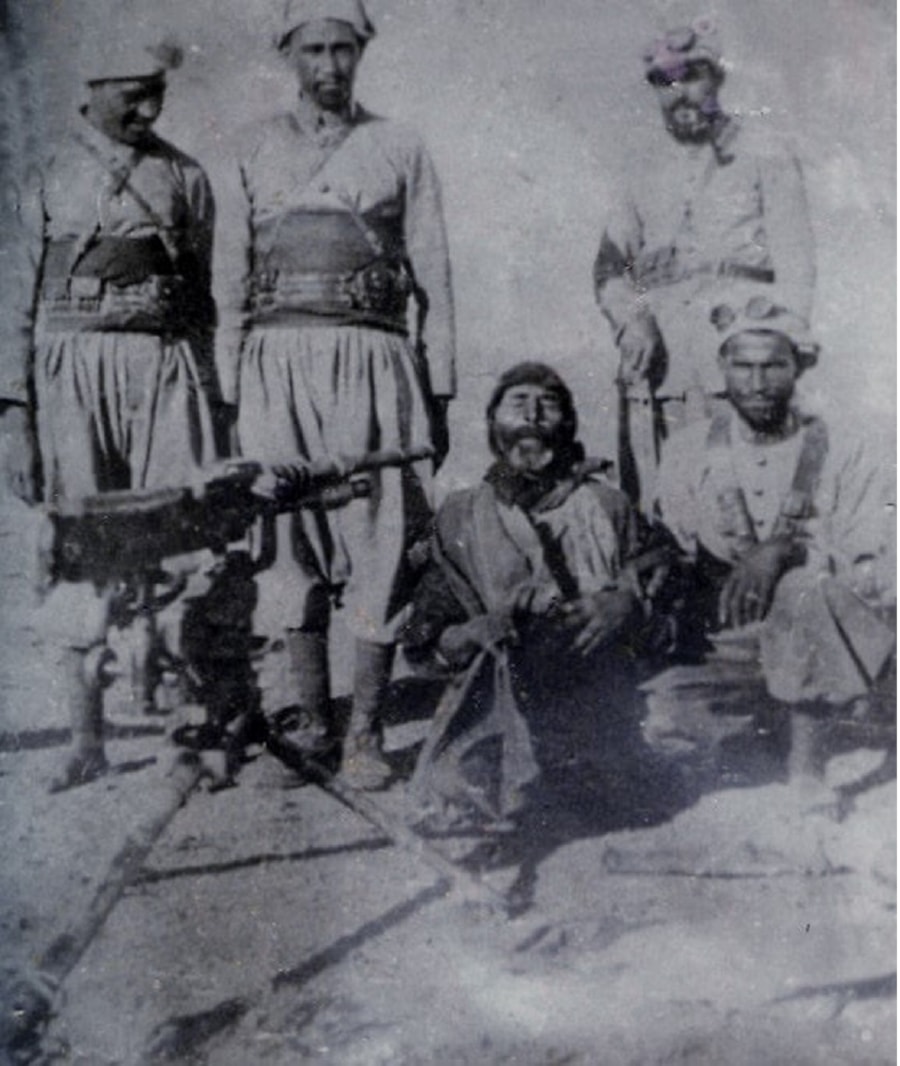 إعدام المجاهد السوري الحسن عبد السلامة في دير الزور عام 1927