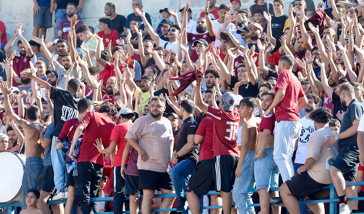 عاش جمهور النجمة موسماً صعباً قبل أن تأتيه الأنباء الإيجابية أخيراً (طلال سلمان)