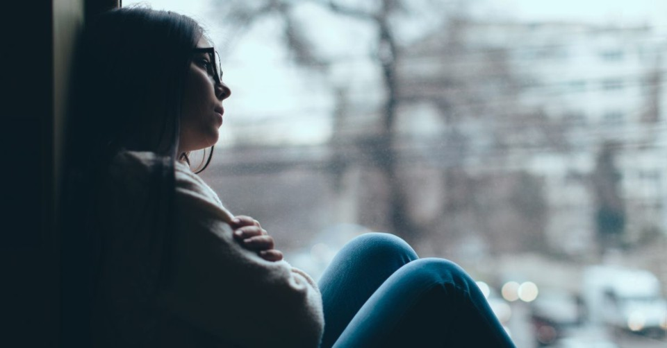 الفقد ليس مجرد لحظة عابرة، بل تجربة نفسية معقدة تمسّ كل جوانب حياتنا