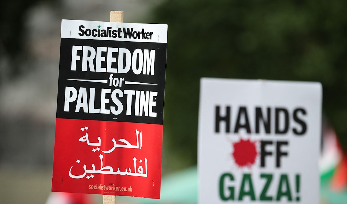 اعتبر بارو أن «المؤتمر يُمثّل لحظة مفصلية لإعادة الزخم إلى المشروع الفلسطيني» (أ ف ب(