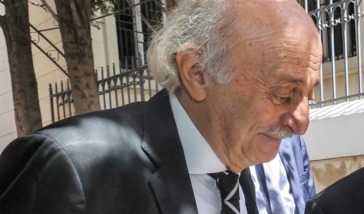 دريان يزور جنبلاط  لمنع الفتنة السنّية - الدرزية